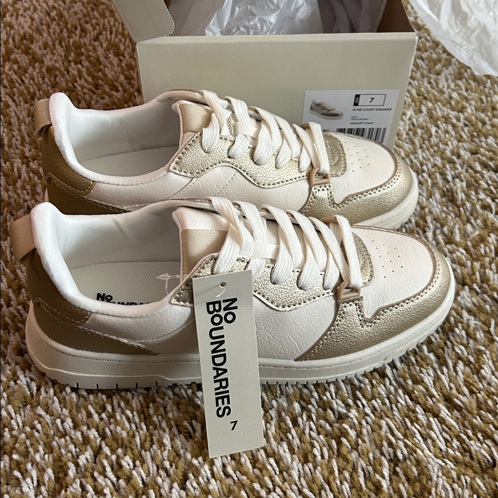 No Boundaries Beige and Metallic Sneakers